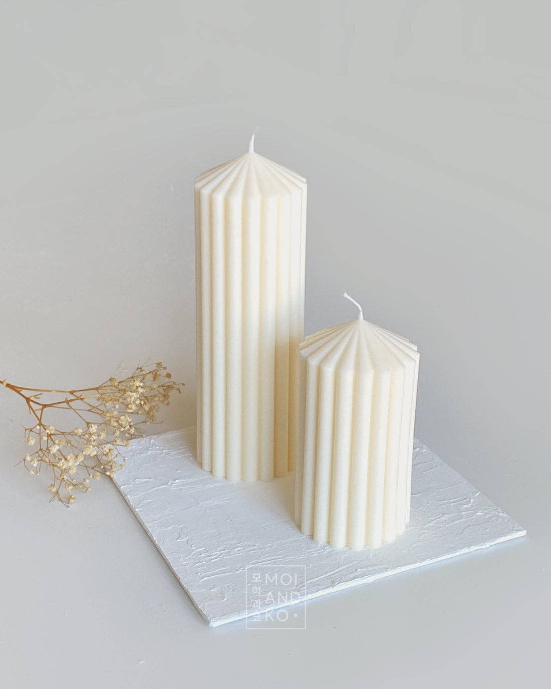 Sculptural Minimalist Candle