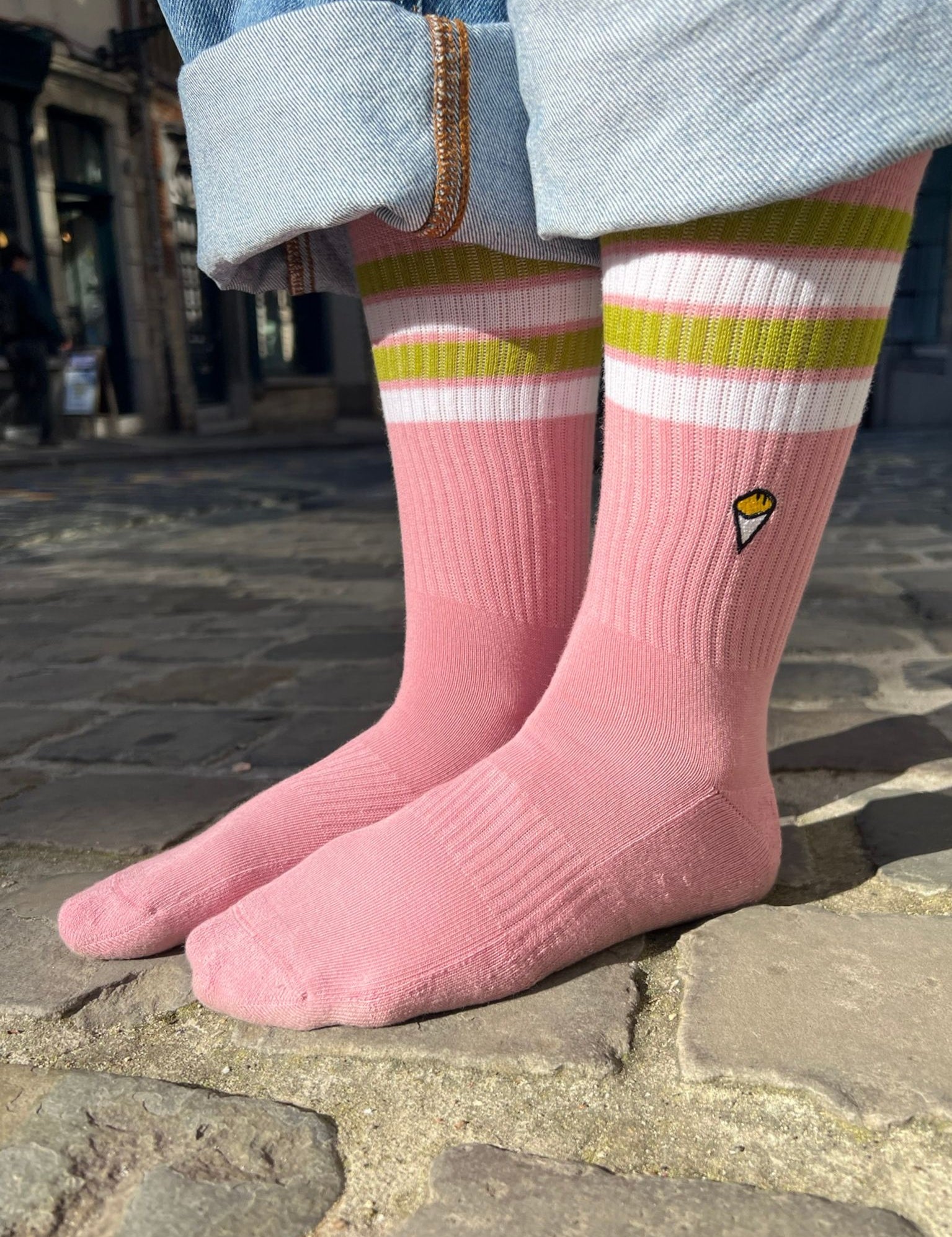 Eulalie-pink-socks.jpg